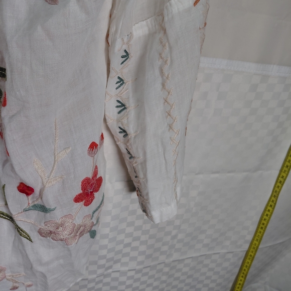 Johnny Was White Floral Embroidered Button Down Shirt - Picture 7 of 14